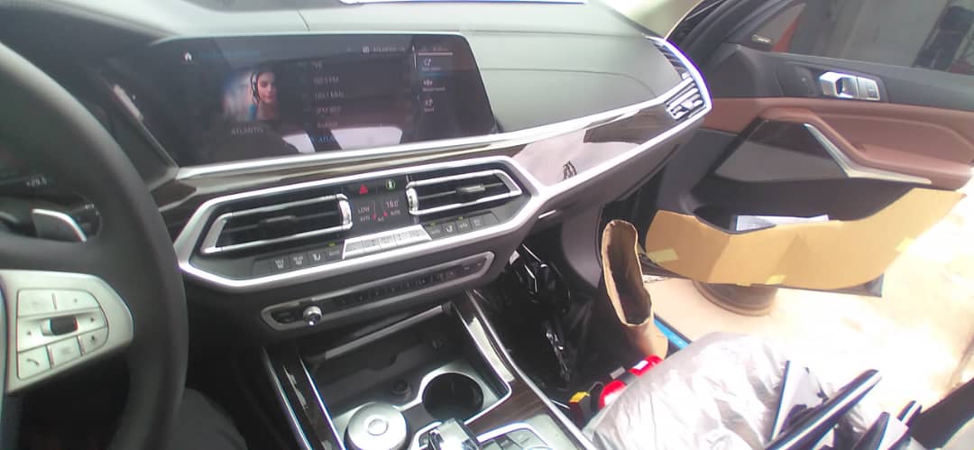 BMW X7 INSIDE - 1